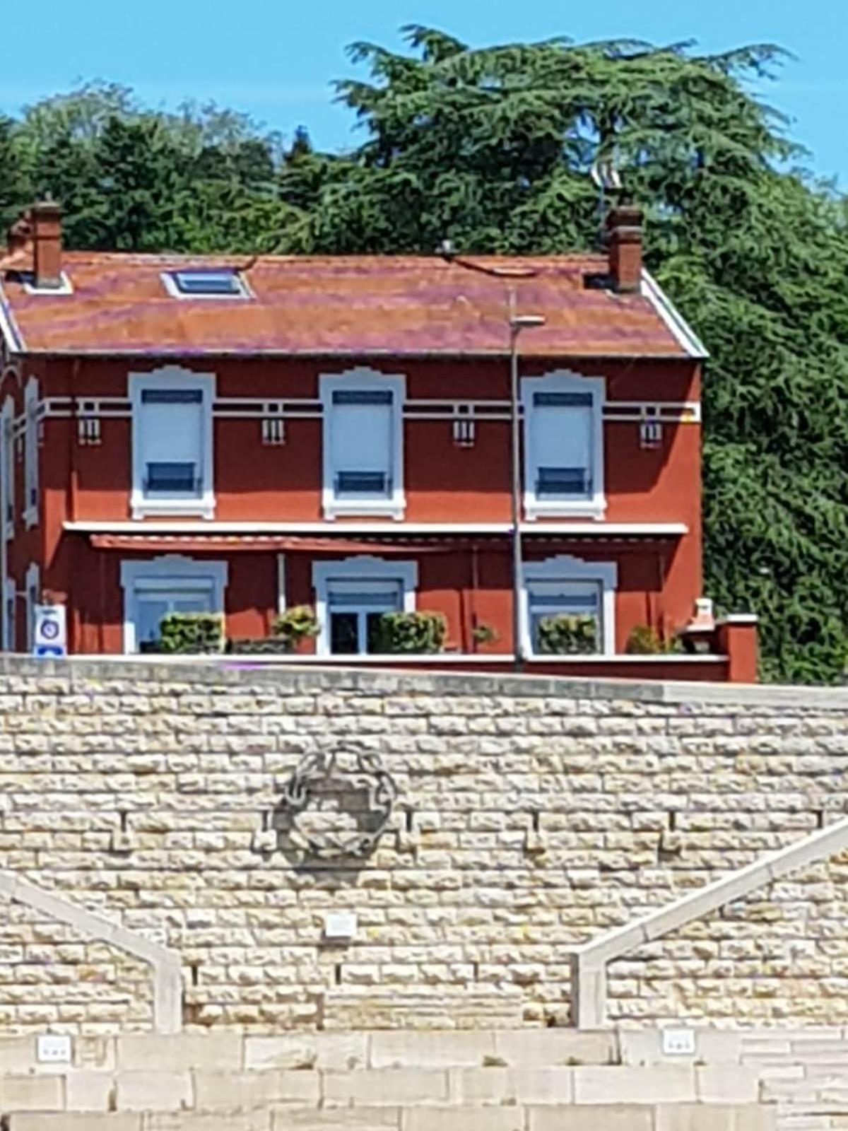 Studio Cosy Entierement Renove A Deux Pas De Lyon Fontaines-sur-Saone Bagian luar foto