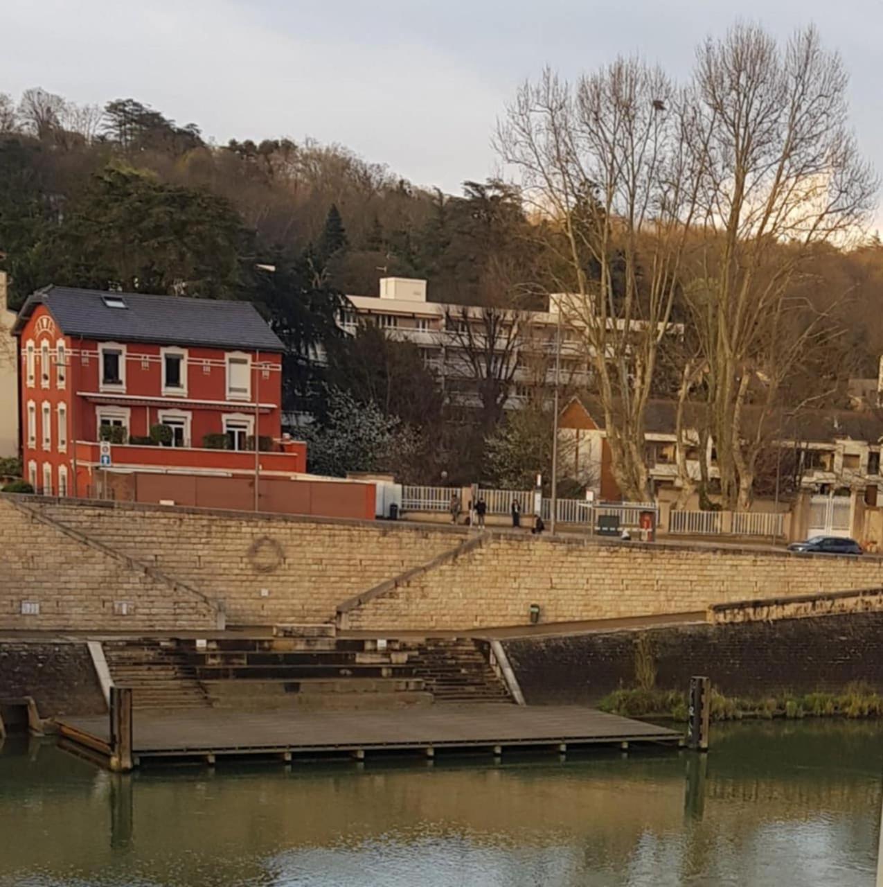 Studio Cosy Entierement Renove A Deux Pas De Lyon Fontaines-sur-Saone Bagian luar foto